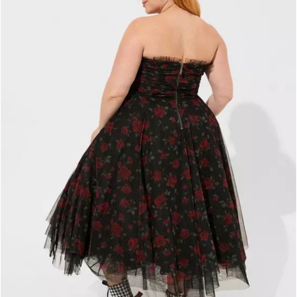 Pre-loved Betsey Johnson Torrid Mesh & Tulle Roses Dress - Torrid Sz 10 - Picture 3 of 12